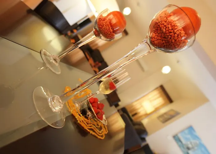 A Three-bedroom With A Private Pool And Landscaped Garden Wi-fi *